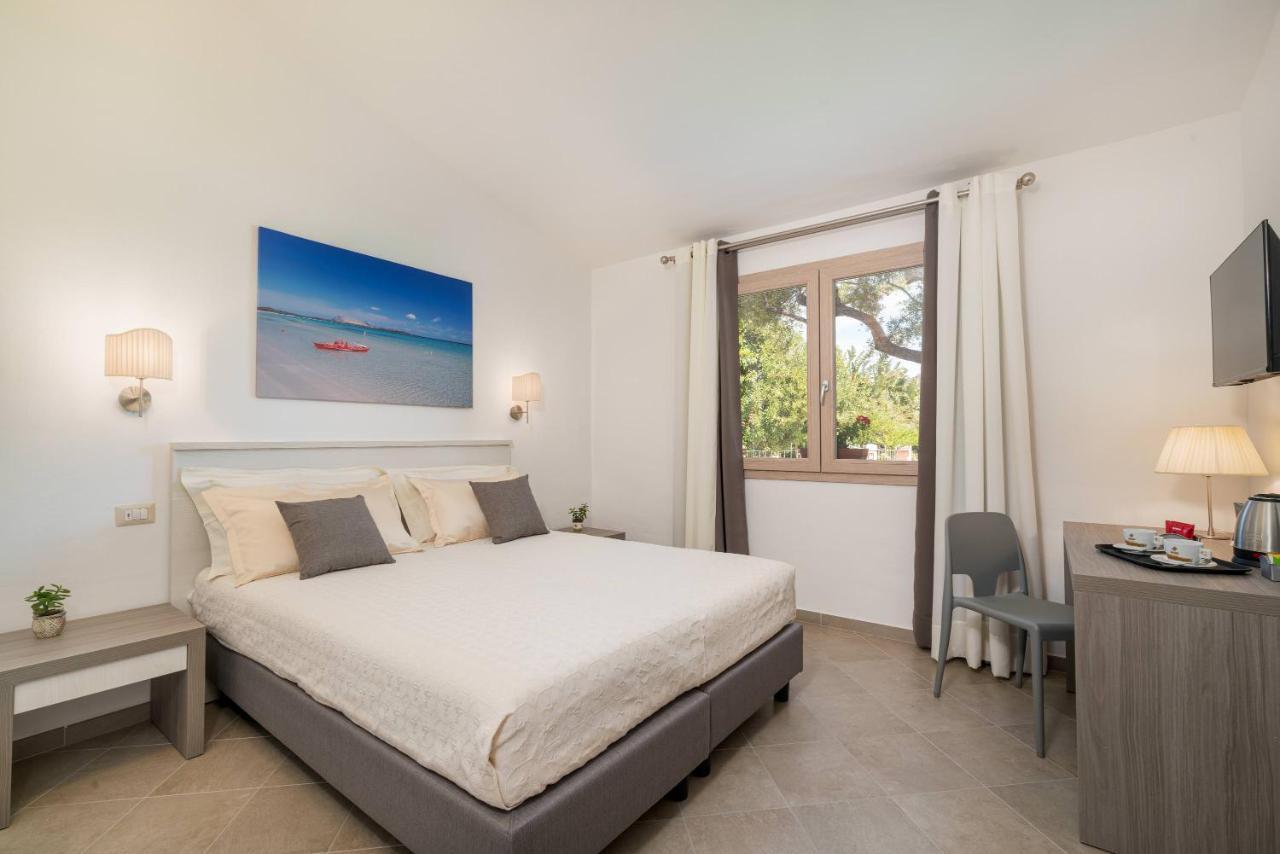 Residenza L'Alzoni Hotel San Teodoro  Ngoại thất bức ảnh