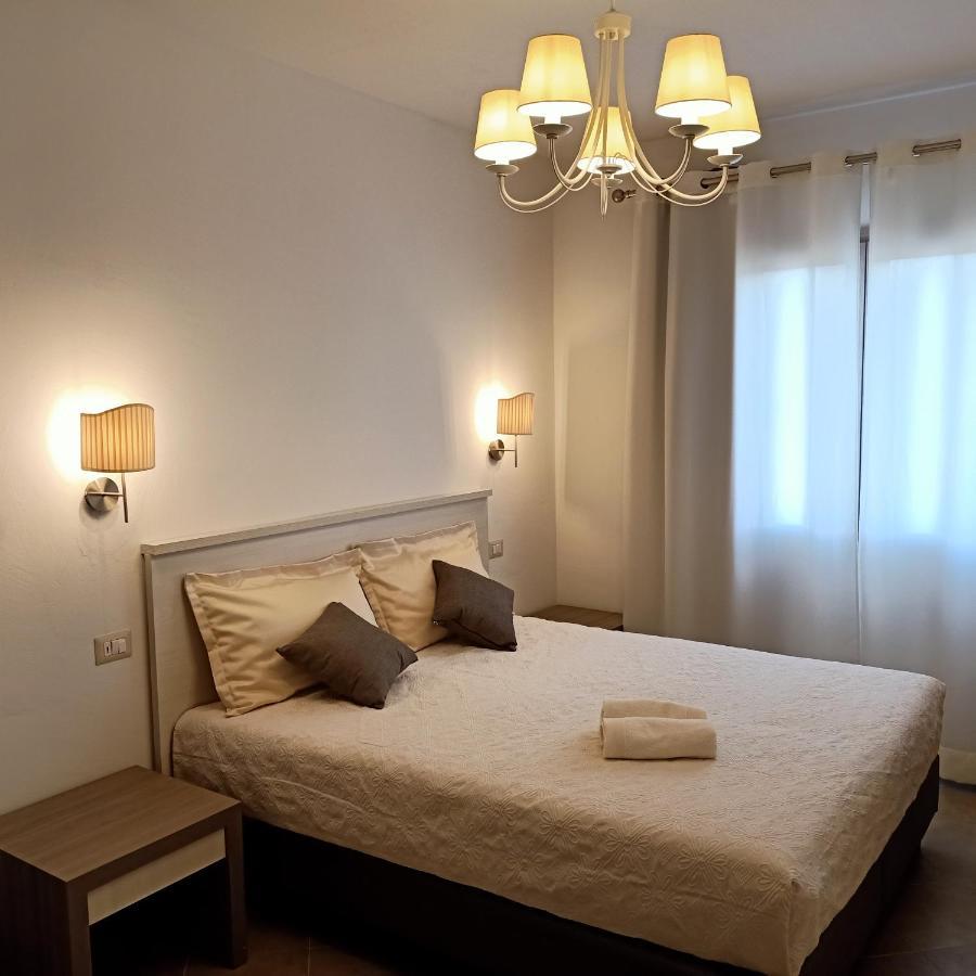 Residenza L'Alzoni Hotel San Teodoro  Ngoại thất bức ảnh