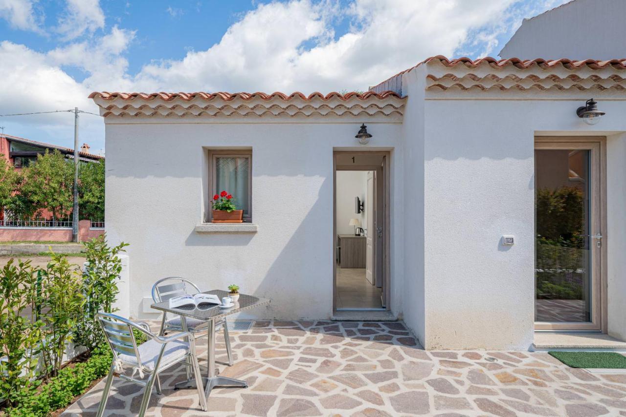 Residenza L'Alzoni Hotel San Teodoro  Ngoại thất bức ảnh