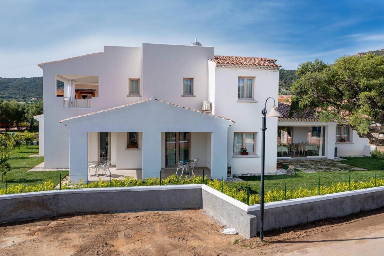 Residenza L'Alzoni Hotel San Teodoro  Ngoại thất bức ảnh