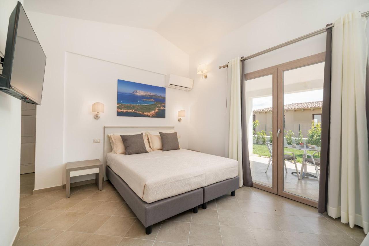 Residenza L'Alzoni Hotel San Teodoro  Ngoại thất bức ảnh