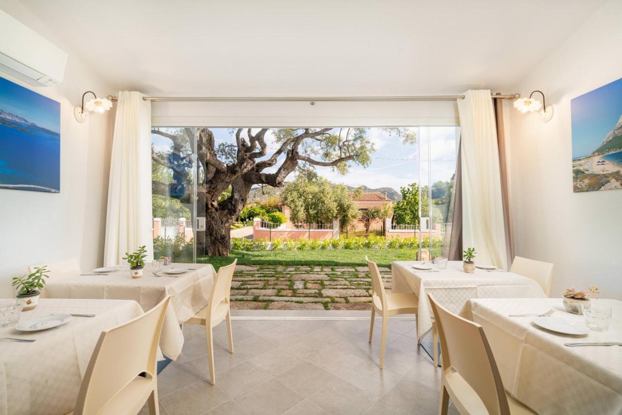 Residenza L'Alzoni Hotel San Teodoro  Ngoại thất bức ảnh