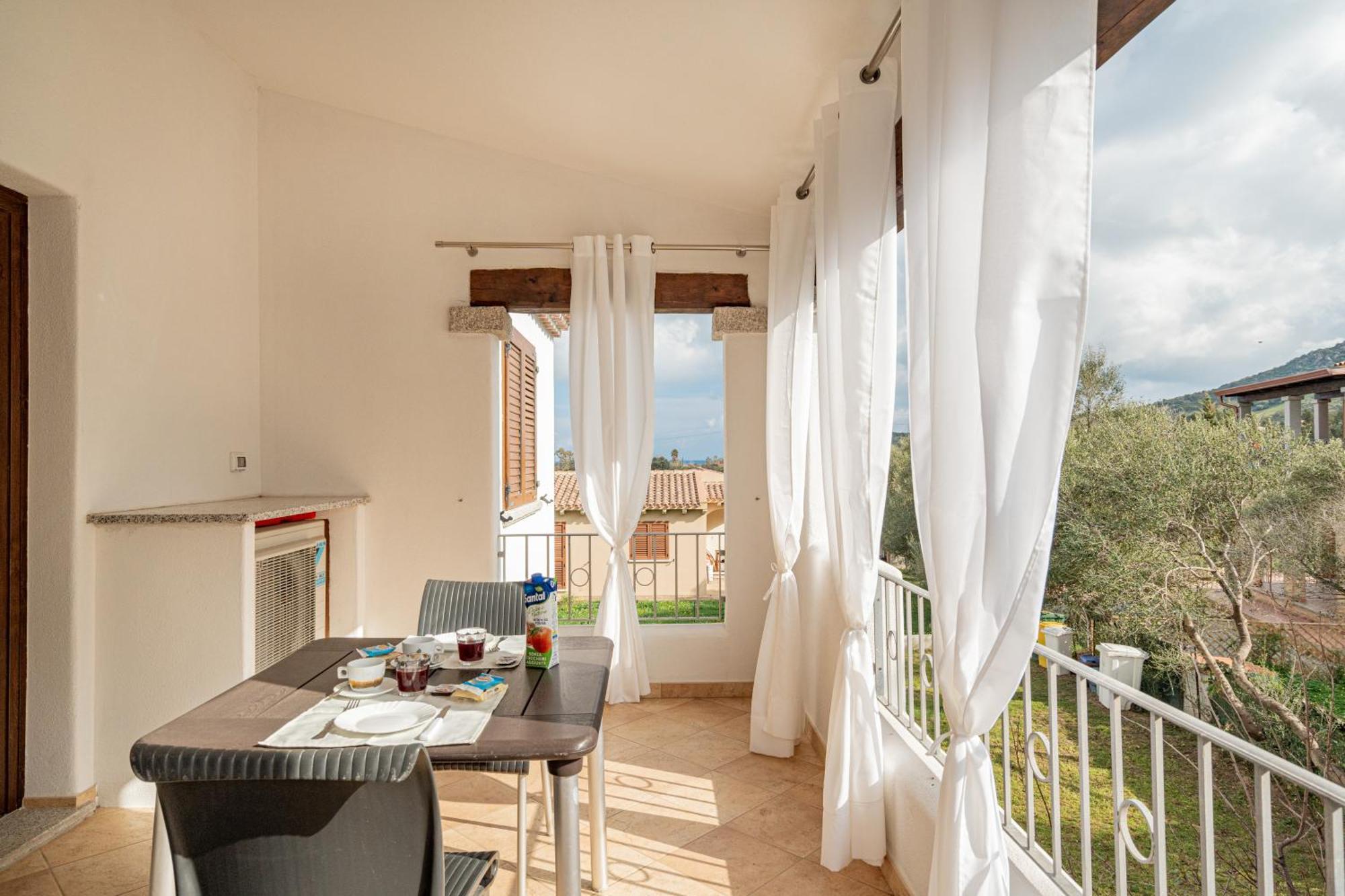 Residenza L'Alzoni Hotel San Teodoro  Ngoại thất bức ảnh