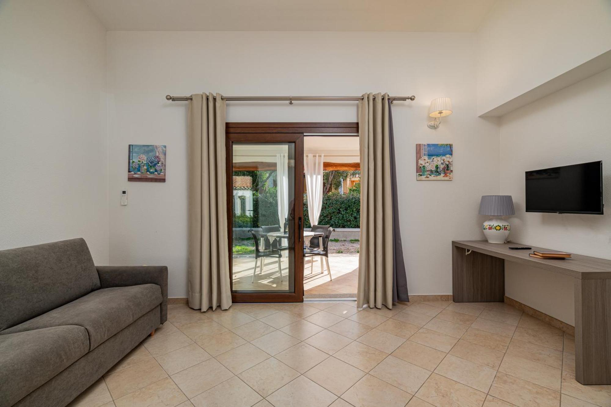 Residenza L'Alzoni Hotel San Teodoro  Ngoại thất bức ảnh
