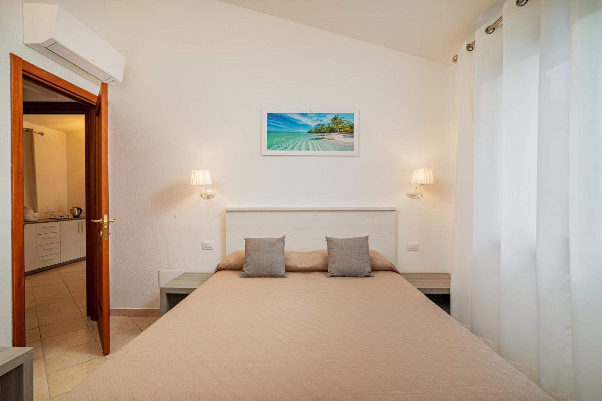 Residenza L'Alzoni Hotel San Teodoro  Ngoại thất bức ảnh