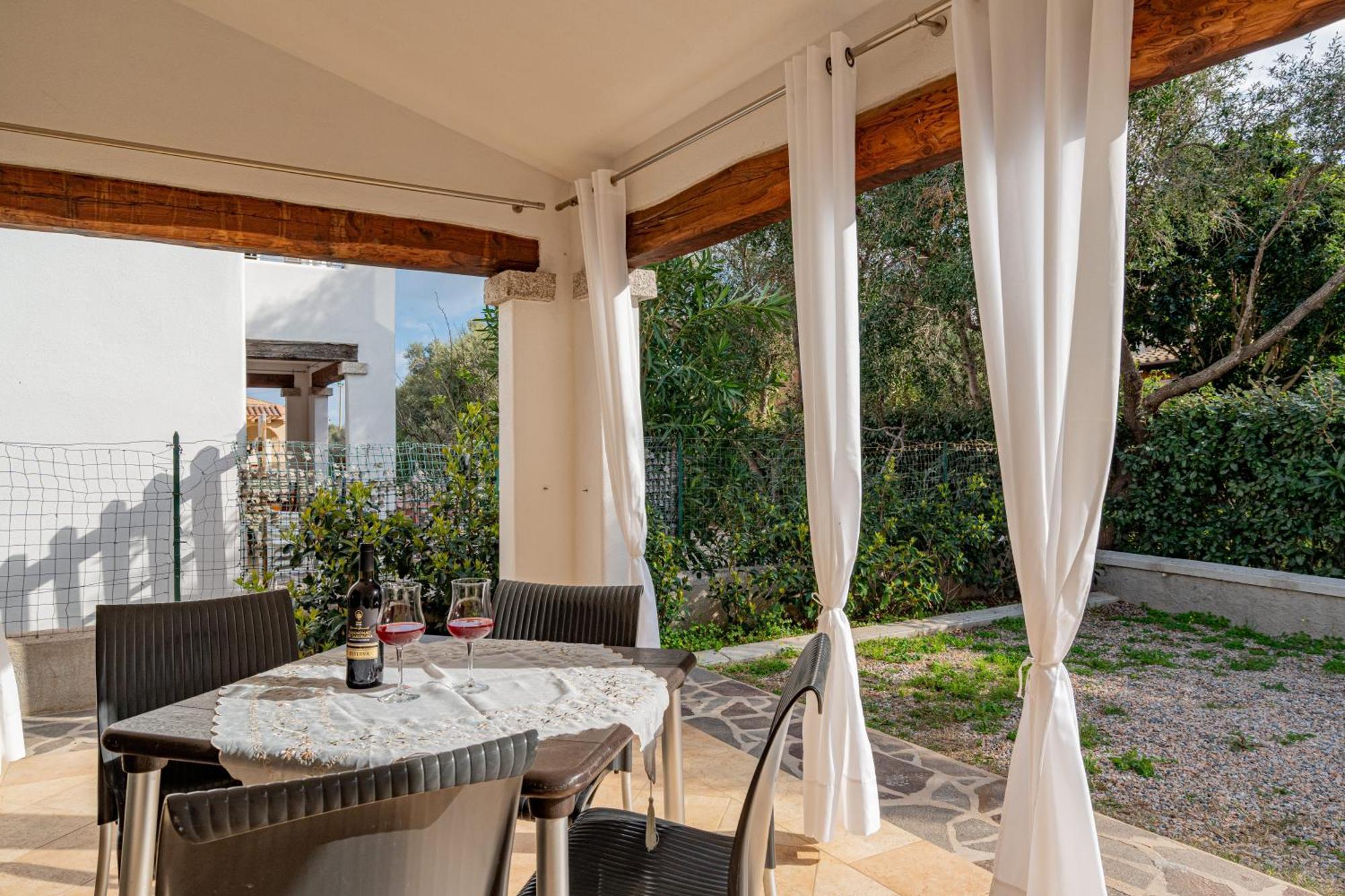 Residenza L'Alzoni Hotel San Teodoro  Ngoại thất bức ảnh